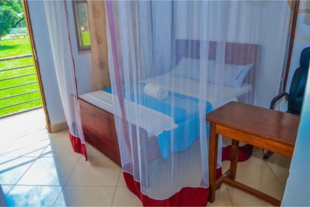Bilkon Hotel Jinja Zewnętrze zdjęcie